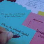 Fichas De Cartulina Bibliograficas 50H En Todos Los Colores Escribiendo Sobre Fichas