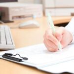 Tabla de apoyo Madflex En Todos Los Tamanos Persona Usando Tabla De Apoyo